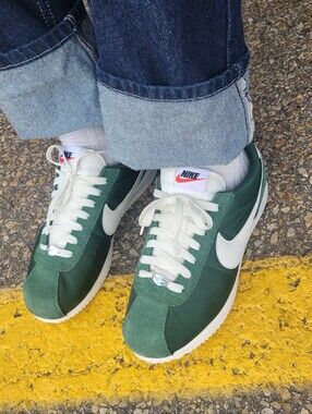 Nike Cortez Size 9